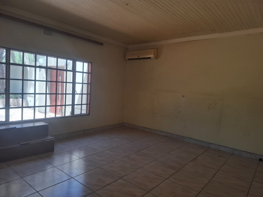 To Let 4 Bedroom Property for Rent in Suidrand Free State